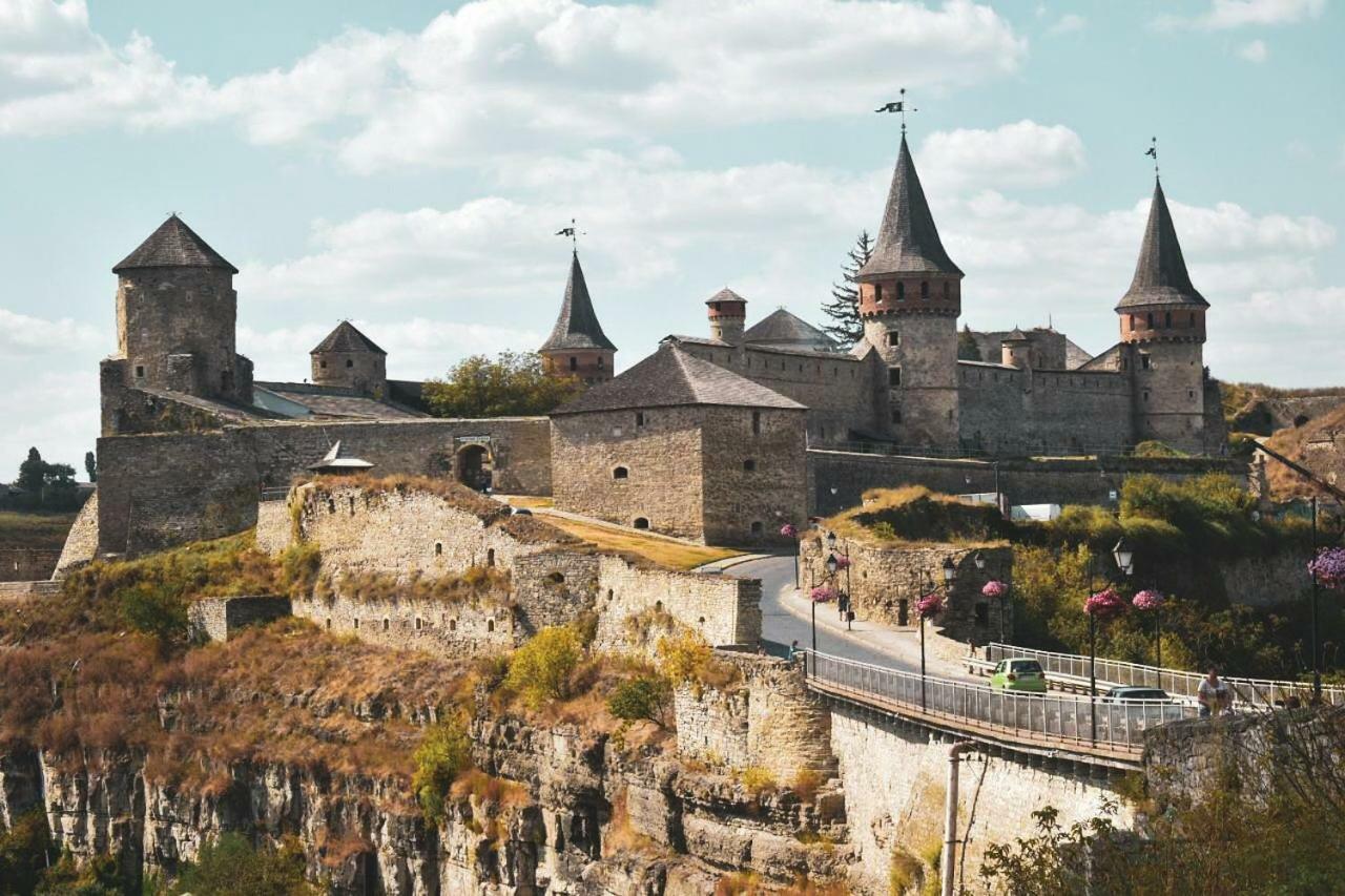 Nazar Stodolya Hotel Kamjanets-Podilskyi Eksteriør billede